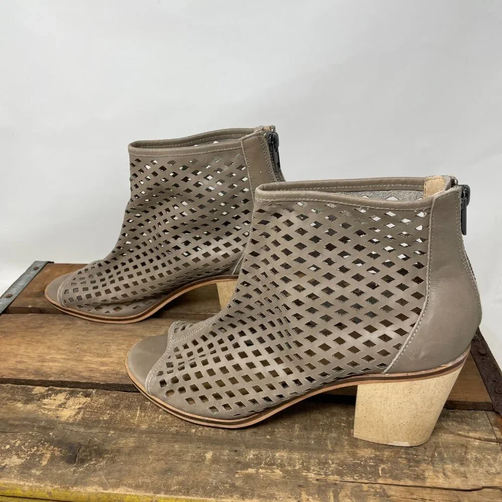 Kelsi Dagger Kyoto Peep Toe Booties (9.5)